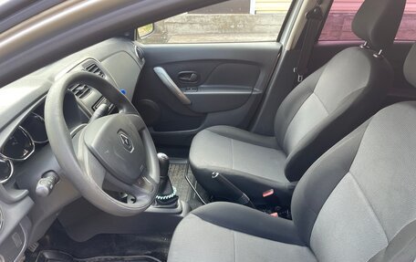 Renault Logan II, 2015 год, 450 000 рублей, 7 фотография