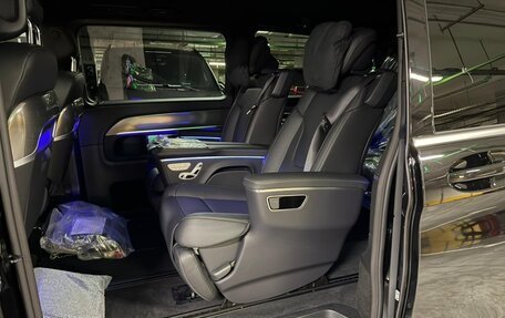 Mercedes-Benz V-Класс, 2026 год, 14 880 000 рублей, 34 фотография