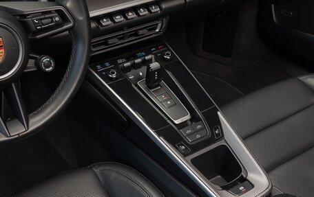 Porsche 911, 2022 год, 16 000 000 рублей, 18 фотография