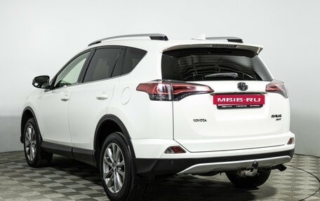 Toyota RAV4, 2016 год, 2 449 700 рублей, 7 фотография