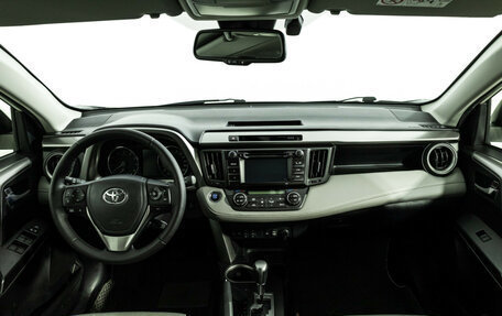 Toyota RAV4, 2016 год, 2 449 700 рублей, 13 фотография