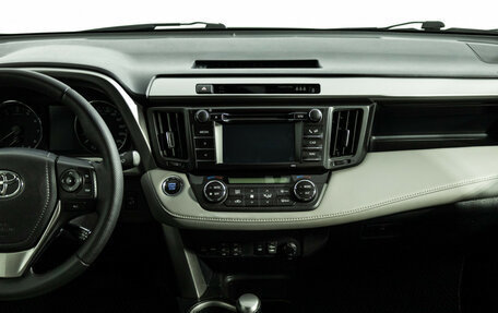 Toyota RAV4, 2016 год, 2 449 700 рублей, 14 фотография