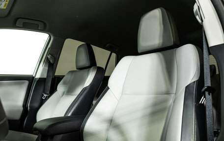 Toyota RAV4, 2016 год, 2 449 700 рублей, 21 фотография