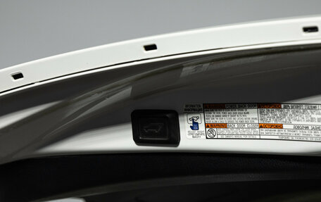 Toyota RAV4, 2016 год, 2 449 700 рублей, 23 фотография