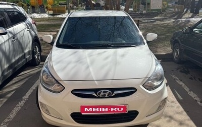 Hyundai Solaris II рестайлинг, 2012 год, 620 000 рублей, 1 фотография