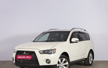 Mitsubishi Outlander III рестайлинг 3, 2010 год, 1 409 000 рублей, 4 фотография
