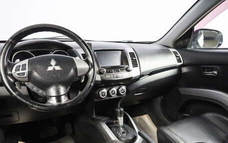 Mitsubishi Outlander III рестайлинг 3, 2010 год, 1 409 000 рублей, 8 фотография