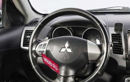 Mitsubishi Outlander III рестайлинг 3, 2010 год, 1 409 000 рублей, 12 фотография