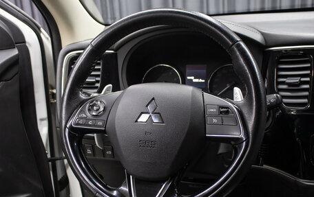 Mitsubishi Outlander III рестайлинг 3, 2018 год, 2 498 000 рублей, 17 фотография