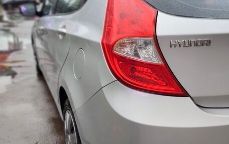 Hyundai Solaris II рестайлинг, 2011 год, 672 000 рублей, 3 фотография