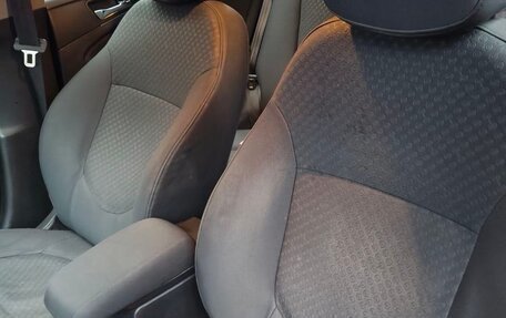 Hyundai Solaris II рестайлинг, 2011 год, 672 000 рублей, 13 фотография