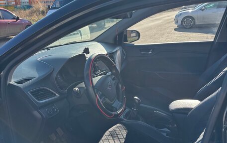 Hyundai Solaris II рестайлинг, 2018 год, 1 200 000 рублей, 5 фотография