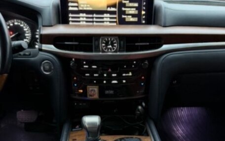 Lexus LX III, 2017 год, 7 500 000 рублей, 13 фотография