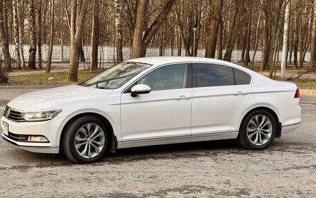 Volkswagen Passat B8 рестайлинг, 2015 год, 1 750 000 рублей, 9 фотография