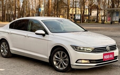 Volkswagen Passat B8 рестайлинг, 2015 год, 1 750 000 рублей, 2 фотография
