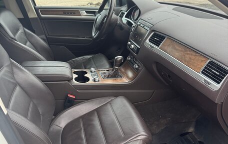 Volkswagen Touareg III, 2017 год, 2 950 000 рублей, 11 фотография