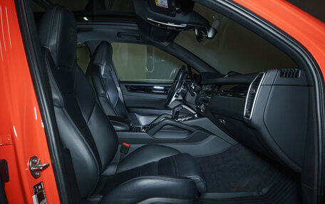 Porsche Cayenne III, 2021 год, 9 990 000 рублей, 21 фотография