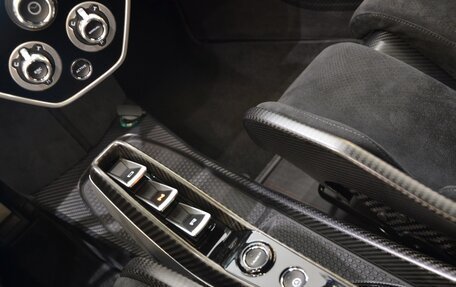 McLaren Senna, 2018 год, 98 000 000 рублей, 25 фотография