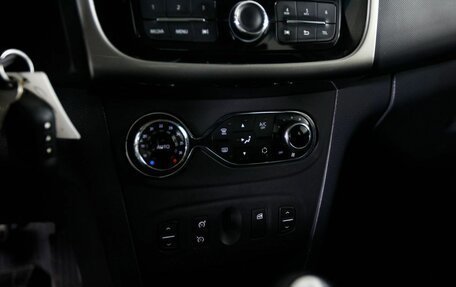 Renault Sandero II рестайлинг, 2018 год, 980 000 рублей, 11 фотография