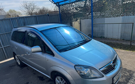 Opel Zafira B, 2011 год, 920 000 рублей, 2 фотография