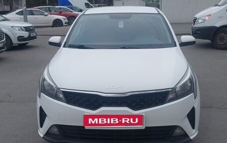 KIA Rio IV, 2021 год, 1 200 000 рублей, 1 фотография