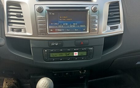 Toyota Hilux VII, 2015 год, 4 700 000 рублей, 15 фотография