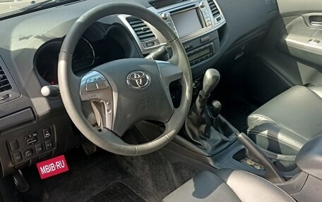 Toyota Hilux VII, 2015 год, 4 700 000 рублей, 6 фотография
