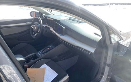 Volkswagen Golf VIII, 2022 год, 2 100 000 рублей, 13 фотография