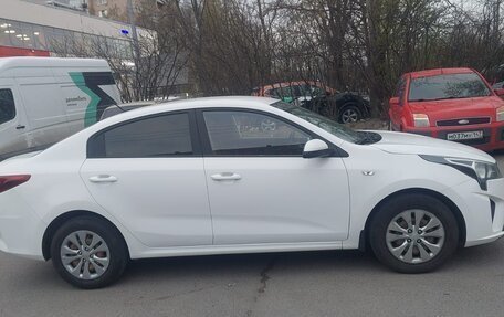 KIA Rio IV, 2021 год, 1 200 000 рублей, 4 фотография