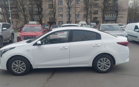 KIA Rio IV, 2021 год, 1 200 000 рублей, 2 фотография