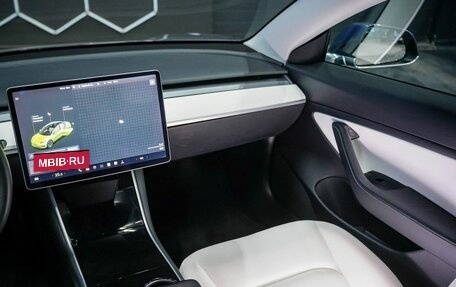 Tesla Model 3 I, 2020 год, 3 000 000 рублей, 32 фотография