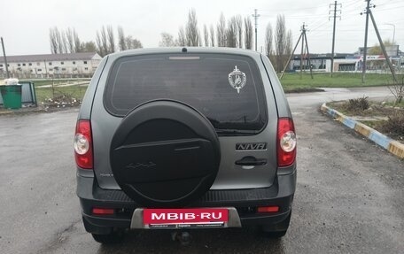 Chevrolet Niva I рестайлинг, 2011 год, 590 000 рублей, 2 фотография