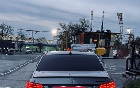 Mercedes-Benz E-Класс, 2013 год, 1 400 000 рублей, 4 фотография