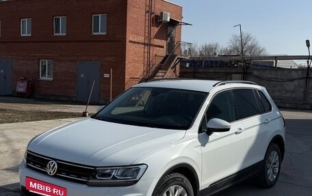 Volkswagen Tiguan II, 2019 год, 2 600 000 рублей, 2 фотография