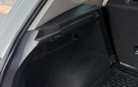 Volkswagen Tiguan II, 2019 год, 2 600 000 рублей, 16 фотография