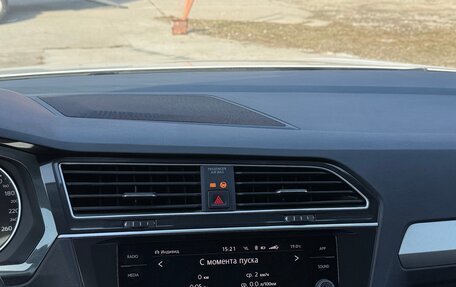 Volkswagen Tiguan II, 2019 год, 2 600 000 рублей, 21 фотография