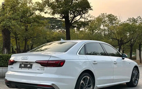 Audi A4, 2022 год, 2 900 000 рублей, 5 фотография