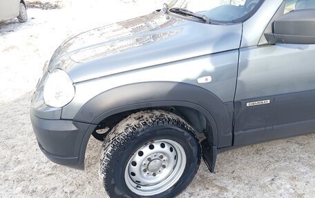 Chevrolet Niva I рестайлинг, 2017 год, 670 000 рублей, 2 фотография