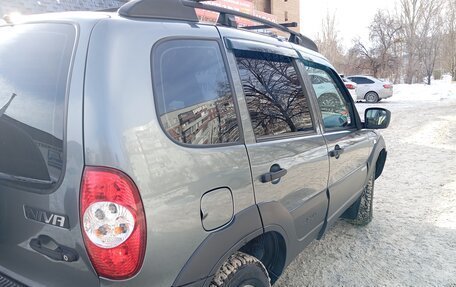 Chevrolet Niva I рестайлинг, 2017 год, 670 000 рублей, 6 фотография