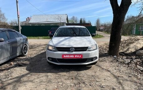 Volkswagen Jetta VI, 2014 год, 750 000 рублей, 2 фотография