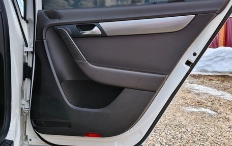 Volkswagen Passat B7, 2011 год, 800 000 рублей, 18 фотография