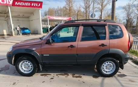 Chevrolet Niva I рестайлинг, 2018 год, 850 000 рублей, 1 фотография