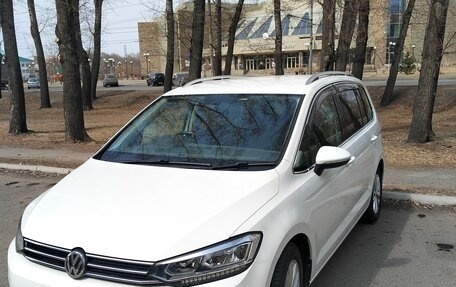 Volkswagen Touran III, 2017 год, 1 275 000 рублей, 1 фотография
