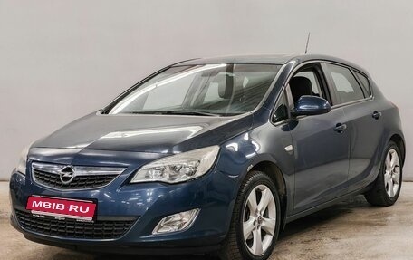 Opel Astra J, 2011 год, 768 000 рублей, 1 фотография