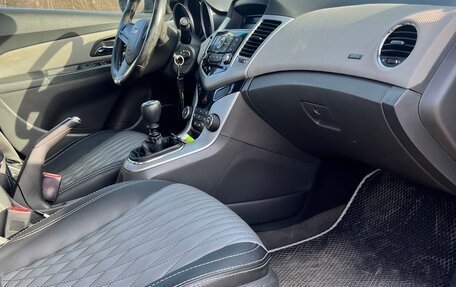 Chevrolet Cruze II, 2010 год, 450 000 рублей, 15 фотография