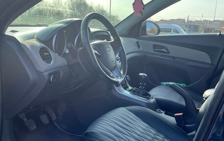 Chevrolet Cruze II, 2010 год, 450 000 рублей, 11 фотография