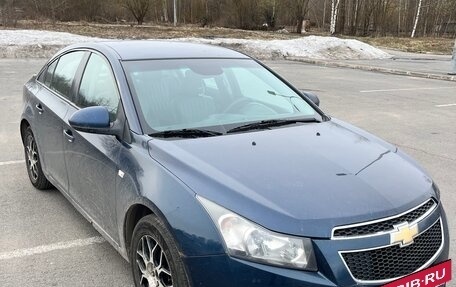 Chevrolet Cruze II, 2010 год, 450 000 рублей, 8 фотография