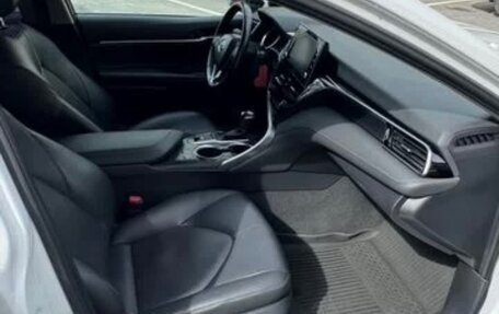 Toyota Camry, 2021 год, 3 200 000 рублей, 4 фотография