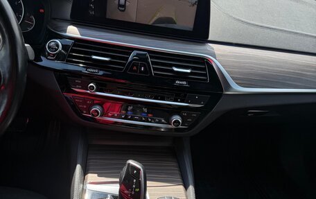 BMW 5 серия, 2017 год, 3 600 000 рублей, 15 фотография