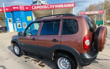 Chevrolet Niva I рестайлинг, 2018 год, 850 000 рублей, 4 фотография